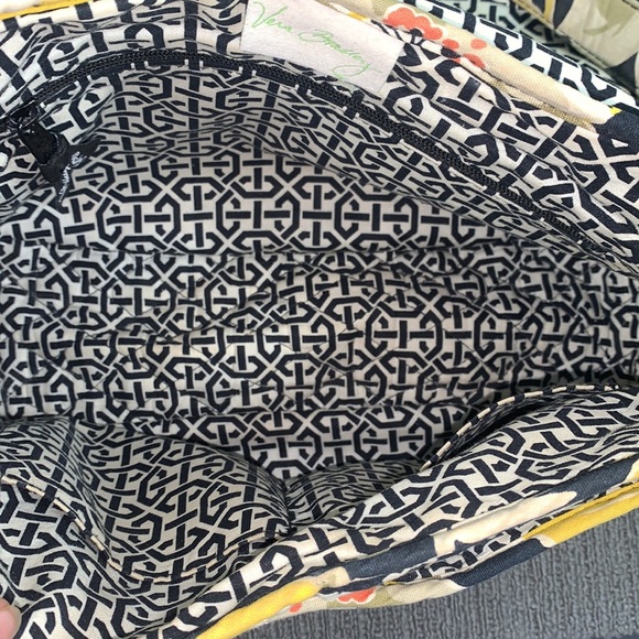 Vera Bradley Crossbody Bag Womens Medium Retired Dogwood Print Quilted Saddle up - Picture 16 of 17